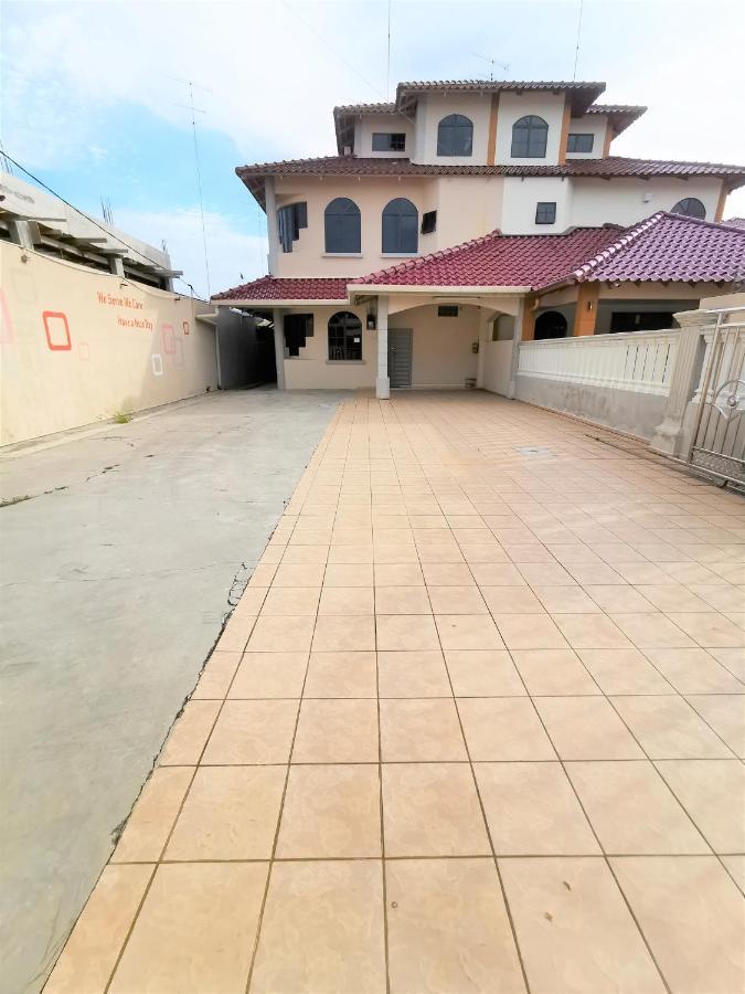 Warni Villa 8 Whole Or Room Muar Exterior photo